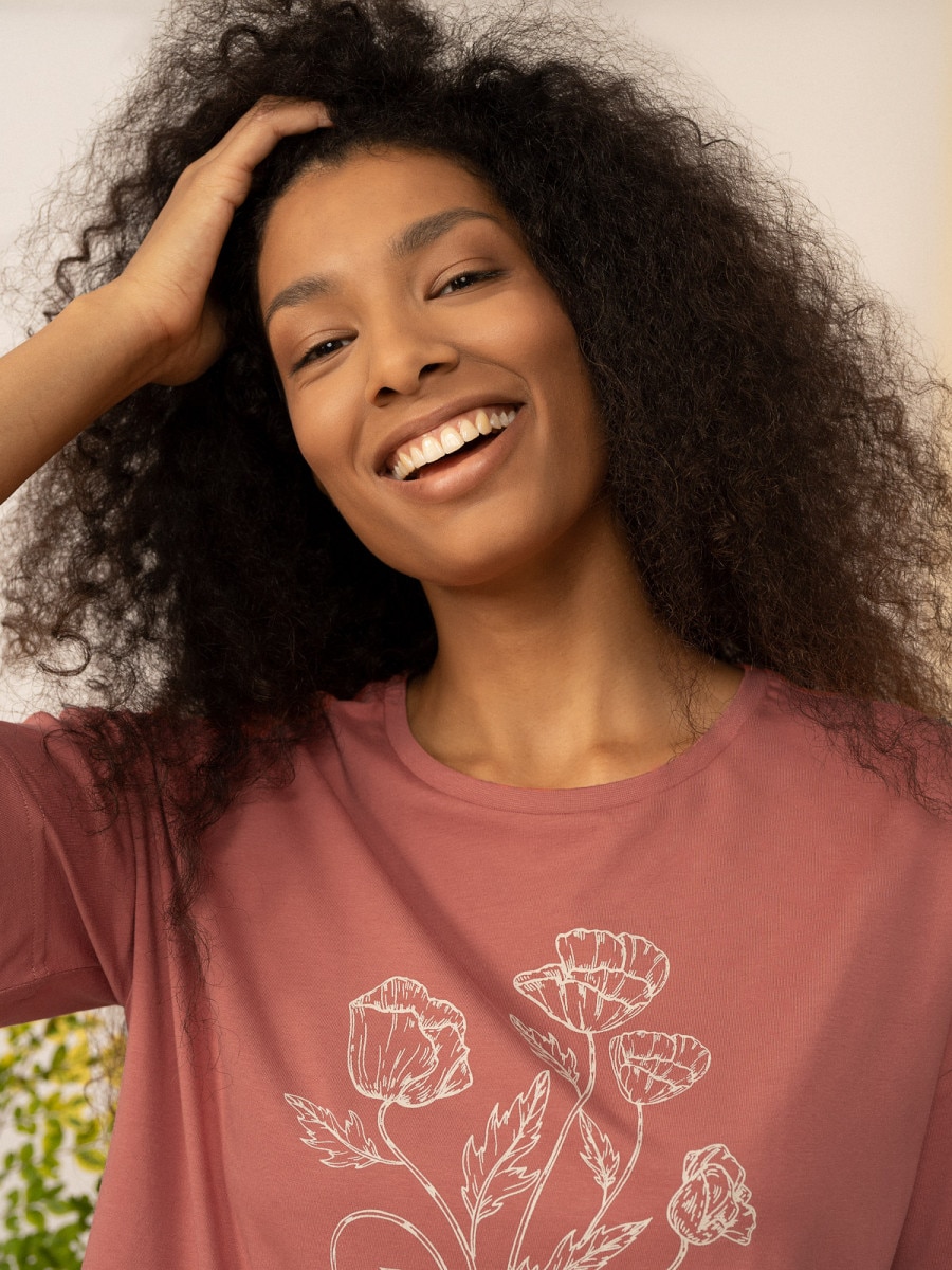 OUTHORN T-shirt oversize z nadrukiem damski - różowy Różowy 3