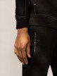 OUTHORN Spodnie dresowe damskie - czarne Głęboka czerń 4